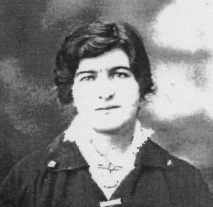 Photo of photos/Mary Lillian McLennan (nee Woollams) portrait